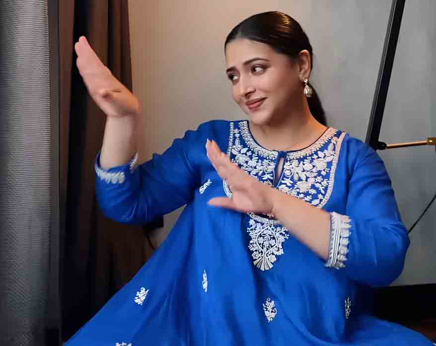 আরব আমিরাতে নাচের স্কুল খুলেছেন অভিনেত্রী ও নৃত্যশিল্পী অনু সিথারা