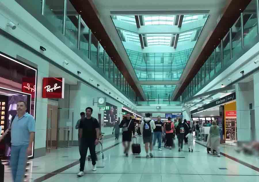 দুবাইয়ের বাসিন্দারা যেভাবে অনলাইনে ভ্রমণ নিষেধাজ্ঞা পরীক্ষা করে তুলে নিতে পারেন