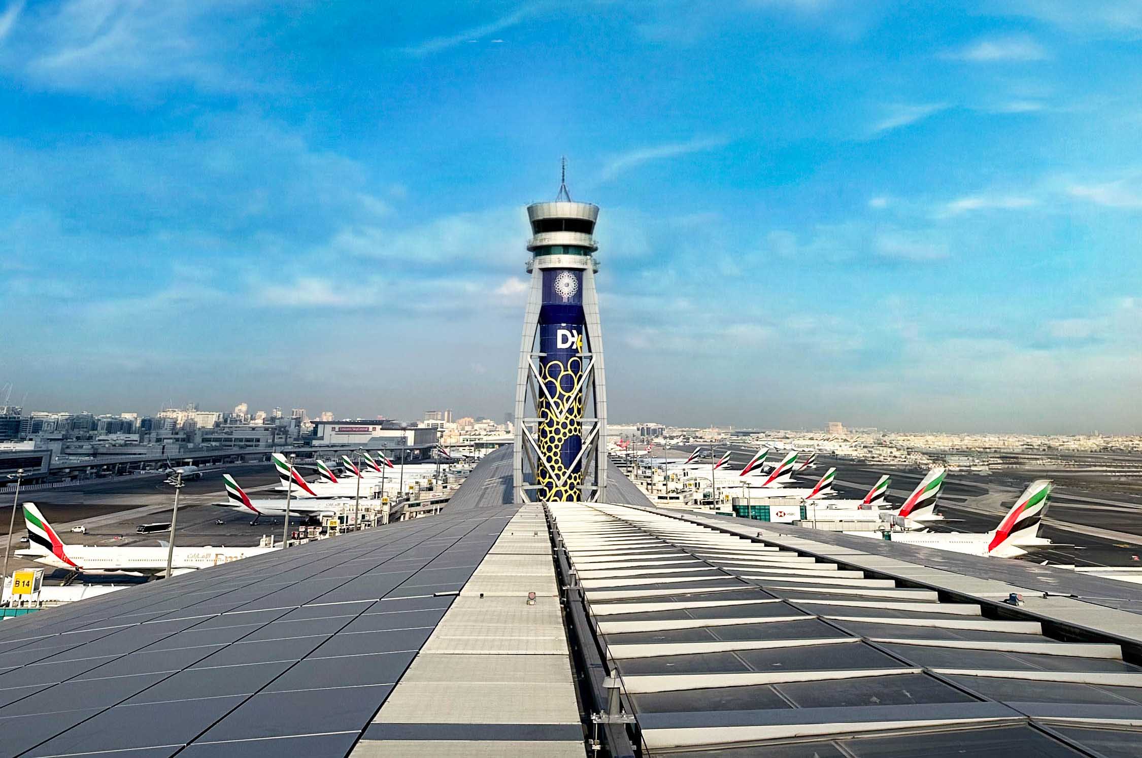 আমিরাতে বিমান চলাচল সাময়িক ও আংশিক বন্ধ ঘোষণা