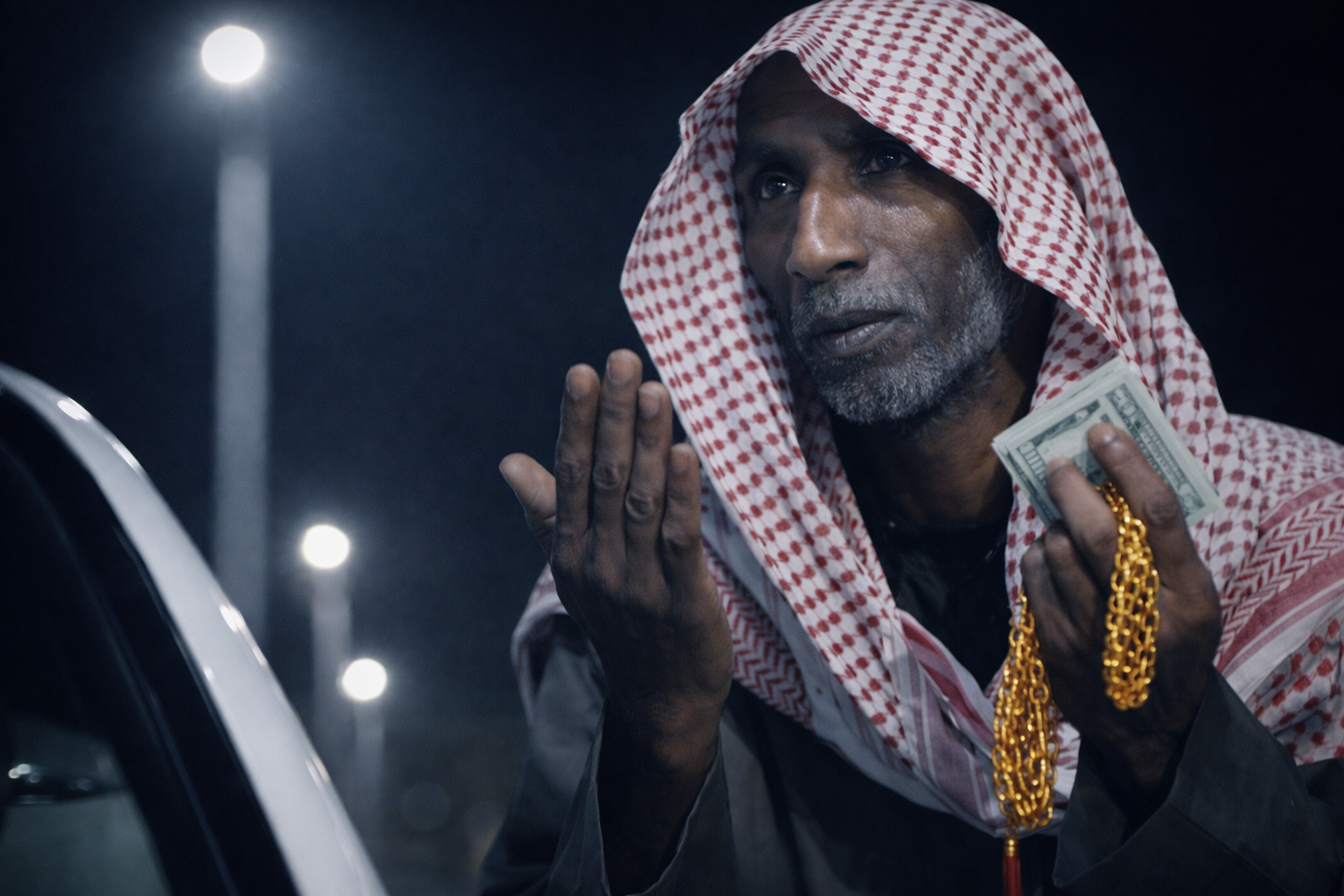 আমিরাতে রমজানে ভিক্ষা করলে ১ লক্ষ দিরহাম পর্যন্ত জরিমানা