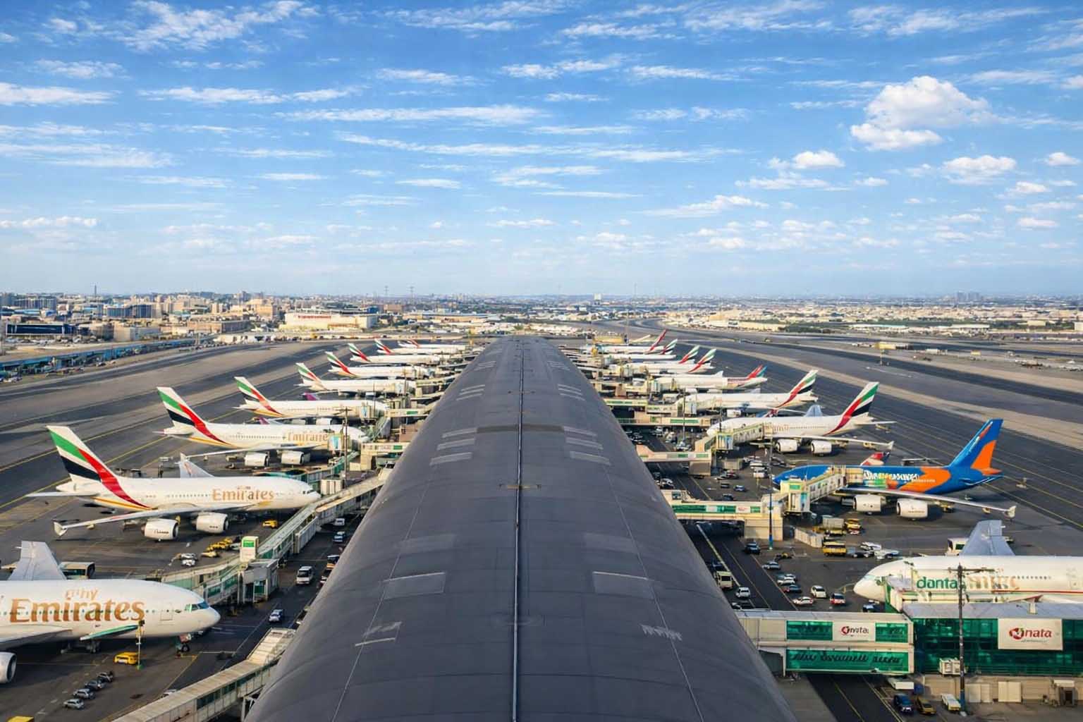 পরবর্তী নির্দেশ না দেওয়া পর্যন্ত দুবাই বিমানবন্দরের ফ্লাইট স্থগিত