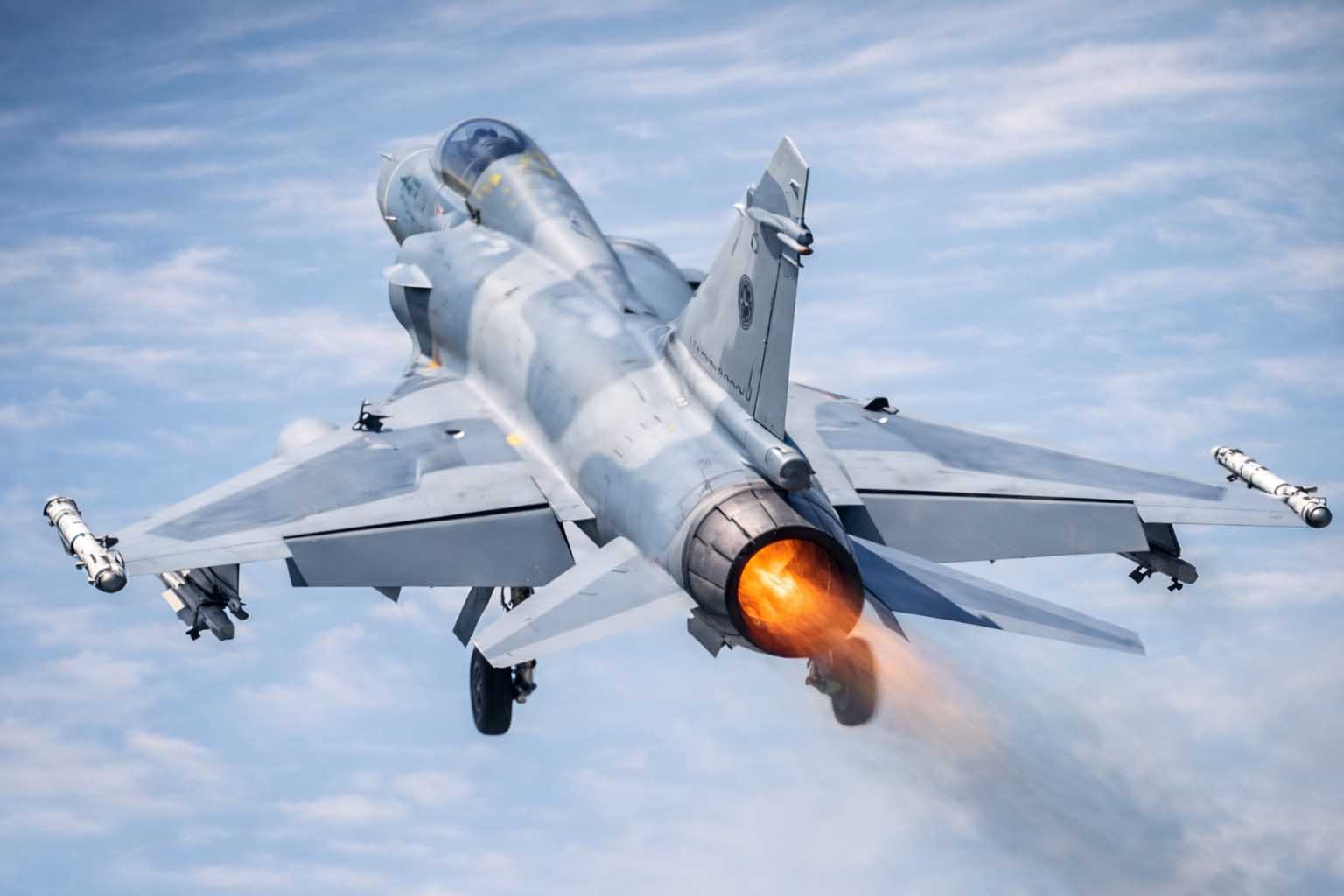 হেলিকপ্টার বিধ্বস্তে আমিরাতের ২ সামরিক সদস্যের মৃ*ত্যু