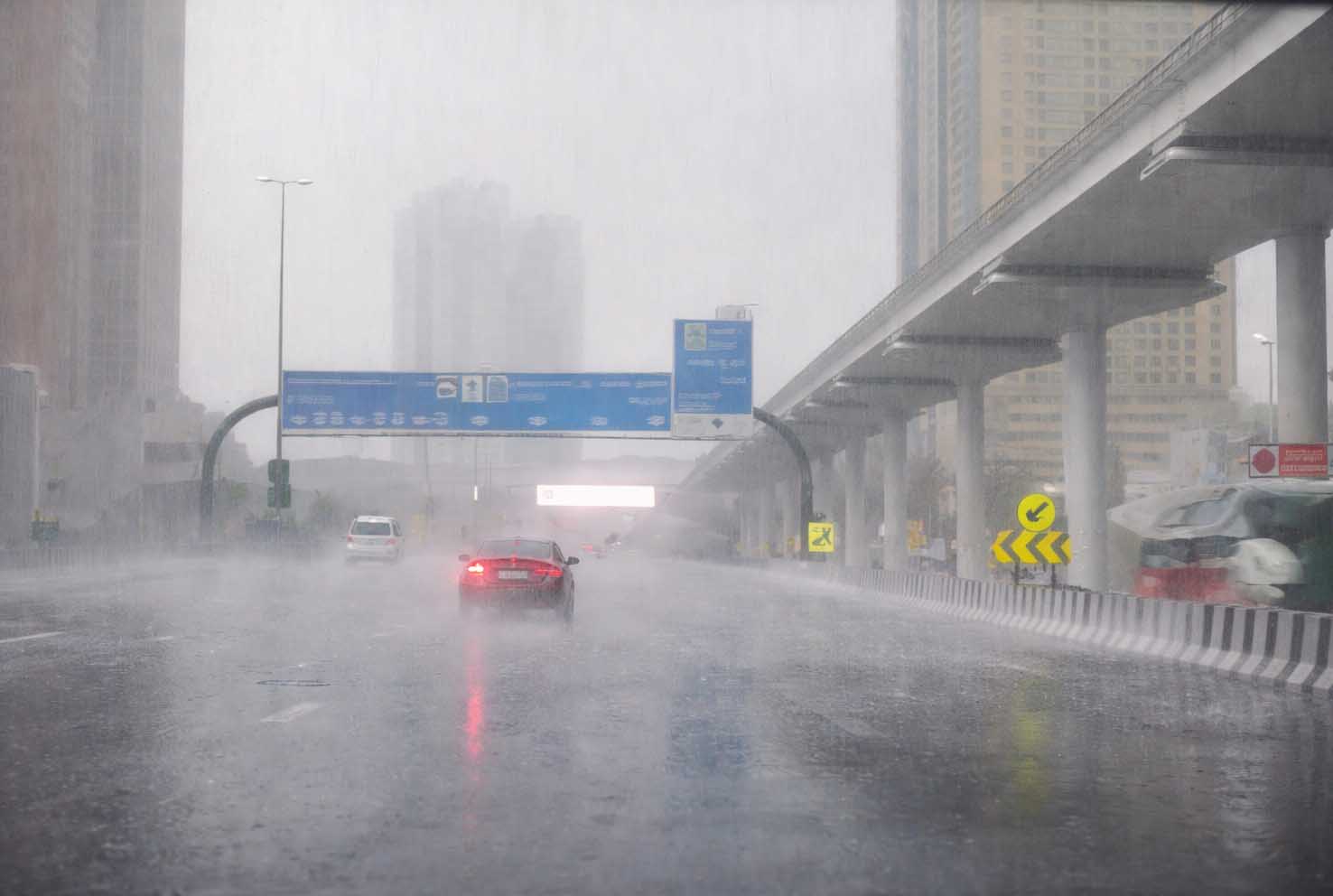 বৃষ্টির সময় রাস্তায় জল জমার বিষয়ে রিয়েল-টাইম সতর্কতা পাঠাবে দুবাইয়ের আরটিএ